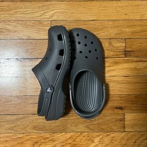 Gray Crocs | Size 9